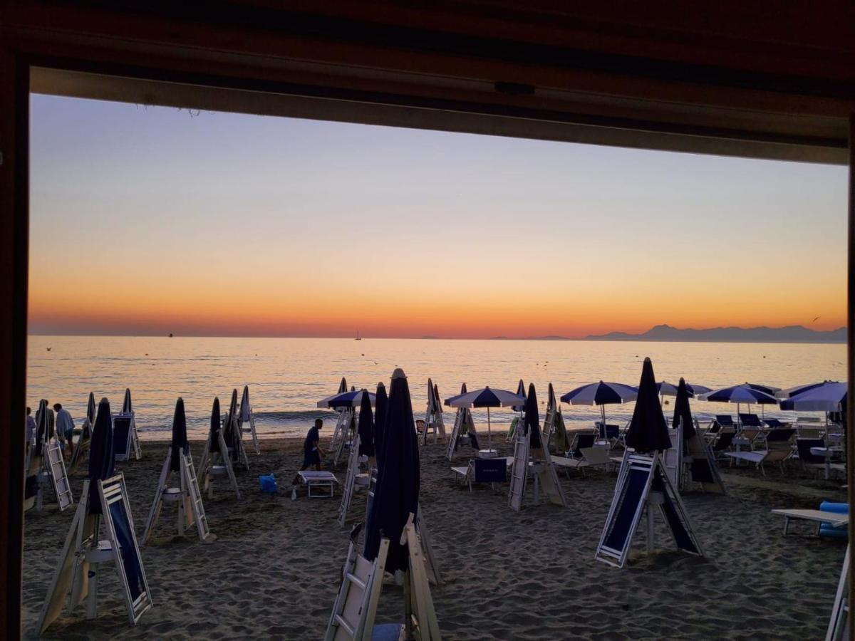 Hotel Residence La Darsena Agropoli Buitenkant foto