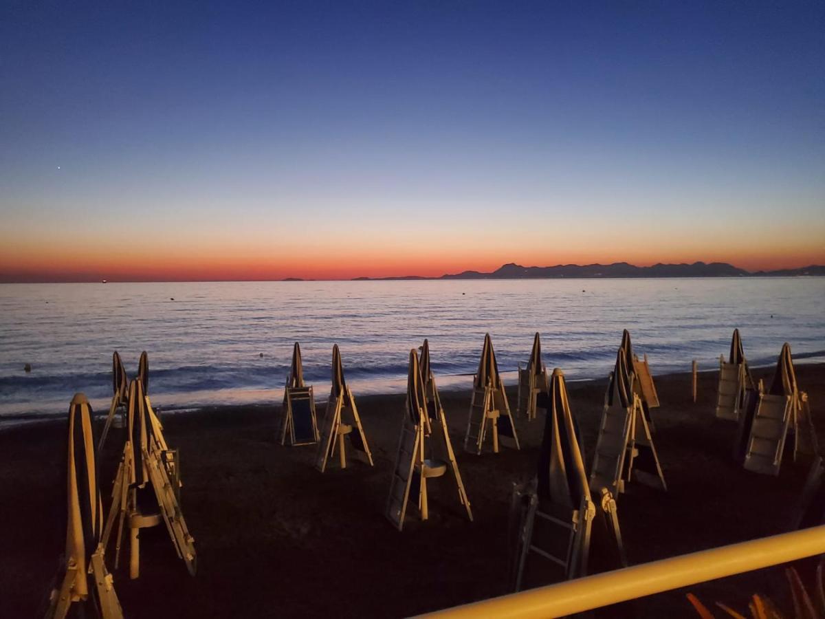 Hotel Residence La Darsena Agropoli Buitenkant foto