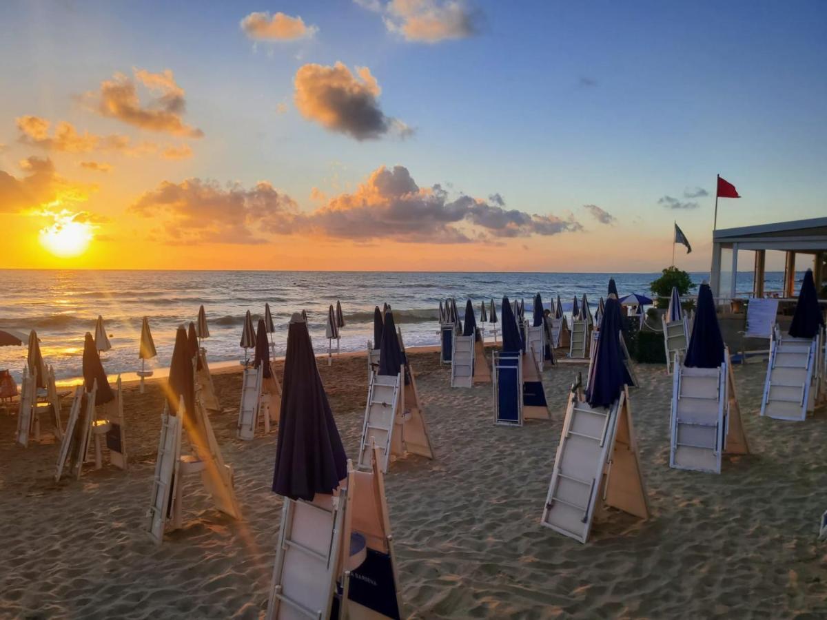Hotel Residence La Darsena Agropoli Buitenkant foto