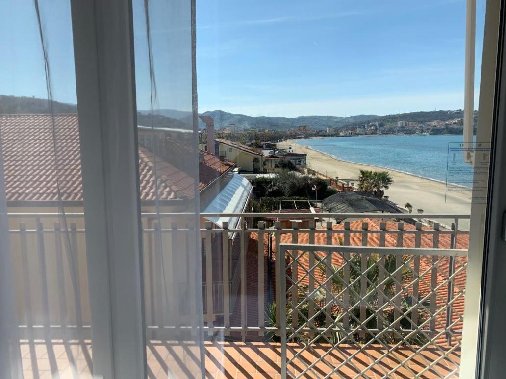 Hotel Residence La Darsena Agropoli Buitenkant foto