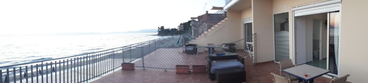Hotel Residence La Darsena Agropoli Buitenkant foto