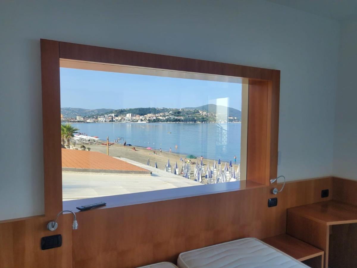 Hotel Residence La Darsena Agropoli Buitenkant foto