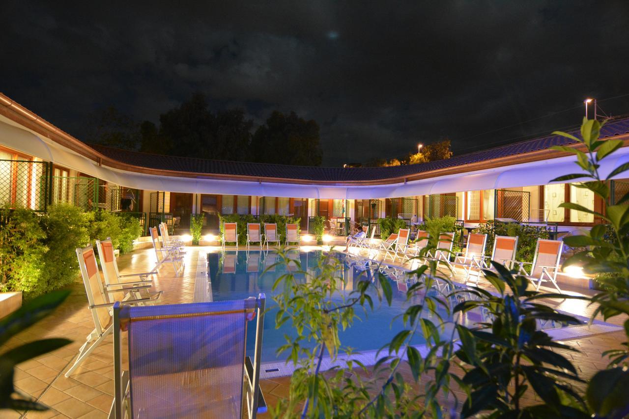Hotel Residence La Darsena Agropoli Buitenkant foto