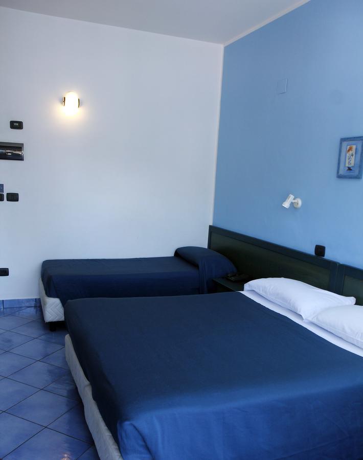 Hotel Residence La Darsena Agropoli Buitenkant foto