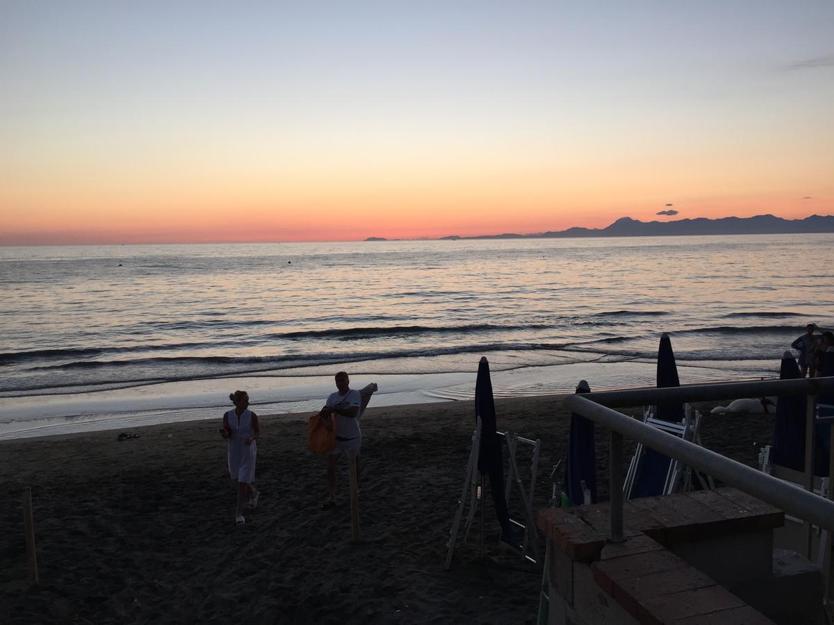 Hotel Residence La Darsena Agropoli Buitenkant foto