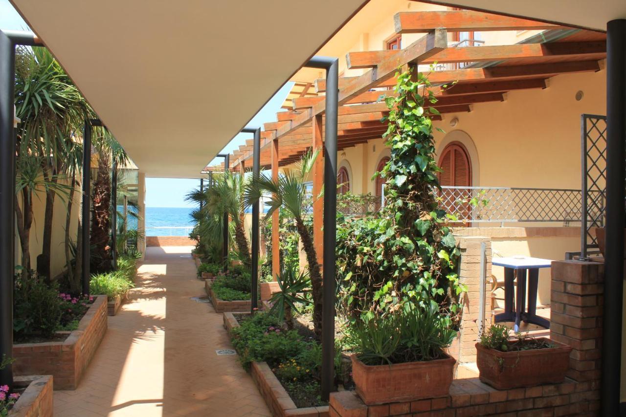 Hotel Residence La Darsena Agropoli Buitenkant foto